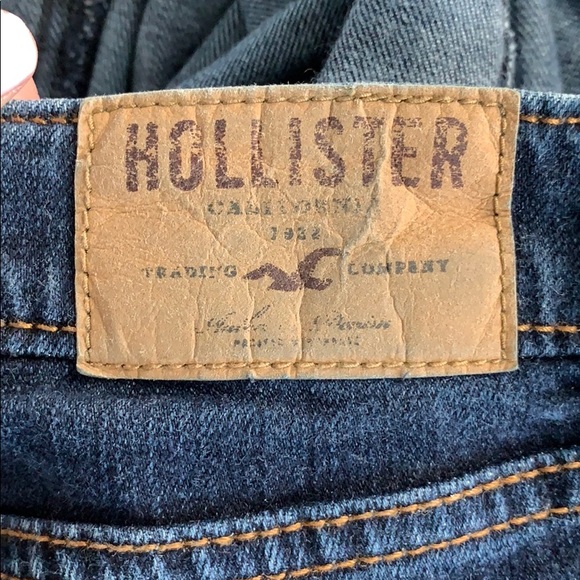 Dark Wash Hollister Skinny Jeans - Picture 5 of 5